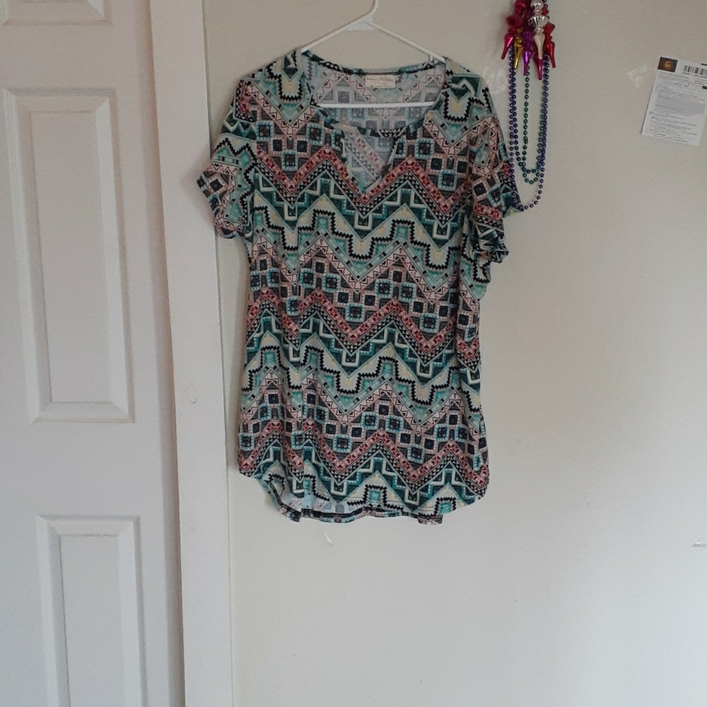 Patterned Light Blue and Pink Short sleeve shirt